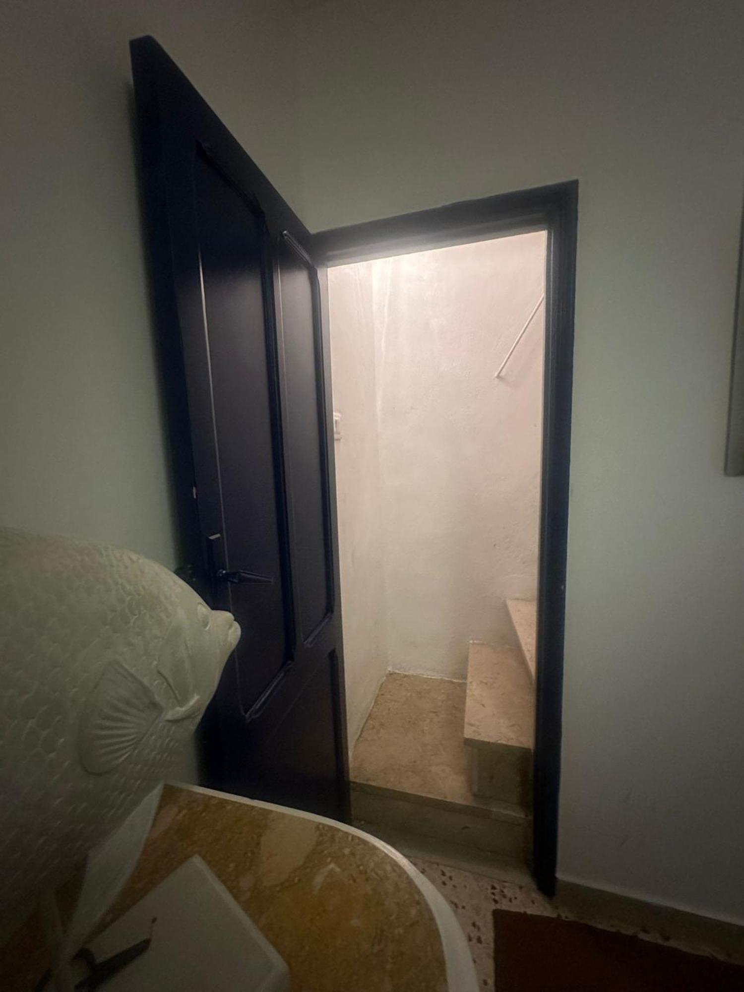 Donna Jona Apartment ตราปานี ภายนอก รูปภาพ